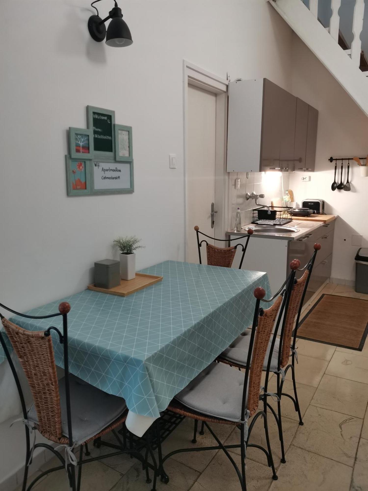 Apartman Rose Эгер Экстерьер фото