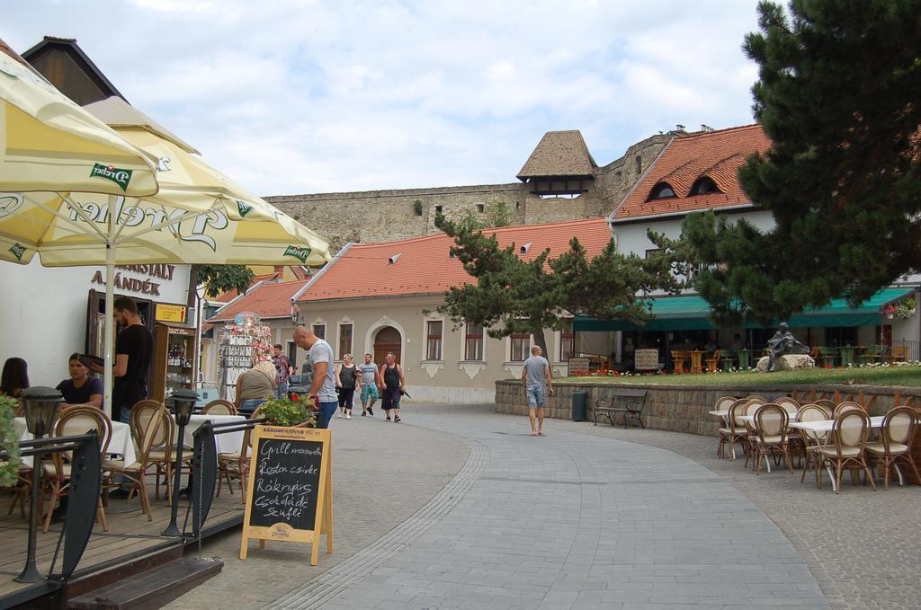 Apartman Rose Эгер Экстерьер фото